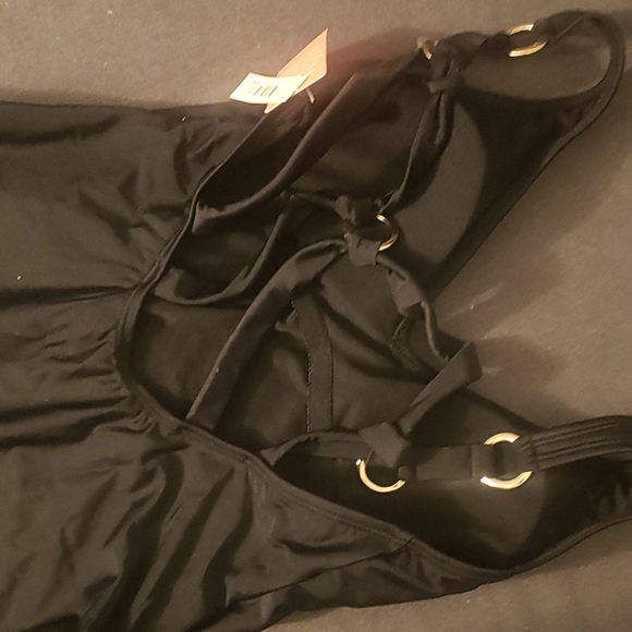 Bathing Suit - Picture 3 of 4